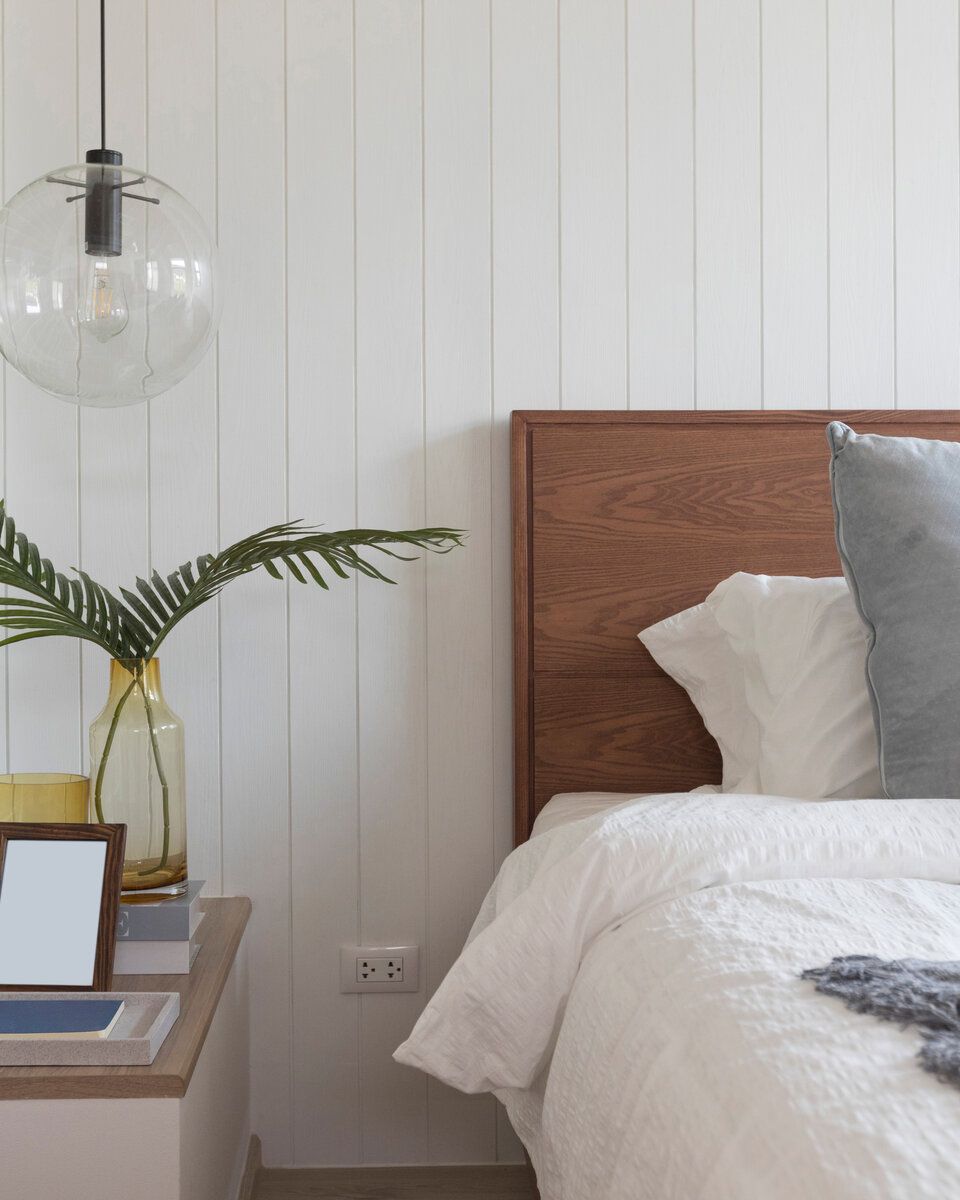 Serene Bedroom Retreat — gallery image 3